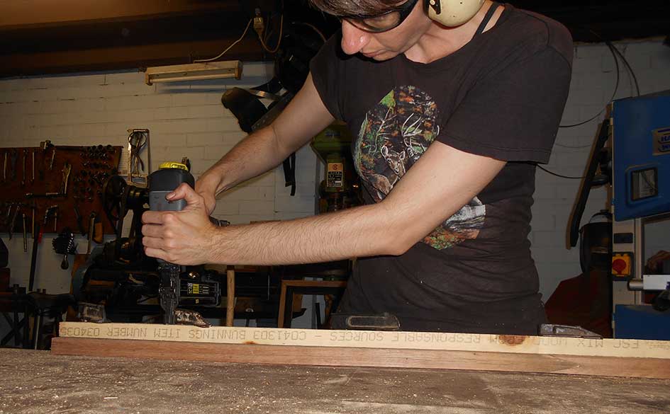 Attaching a plywood shelf to a DIY float frame picture frame